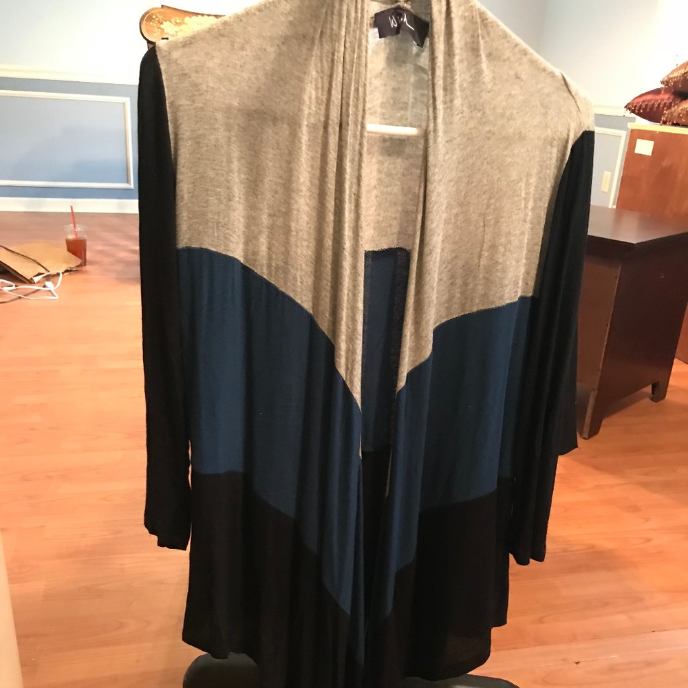 grey, navy, and black sweater